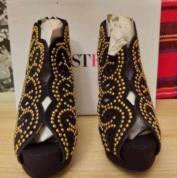 JUSTFAB "JASLEEN" black and gold suede ankle booties. size 7.5 womens. - Picture 5 of 6